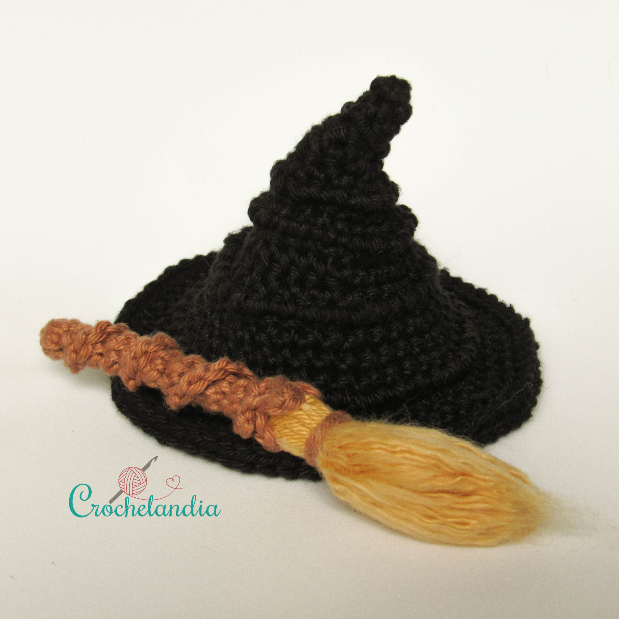 Toy art Elphaba - by Crochelandia